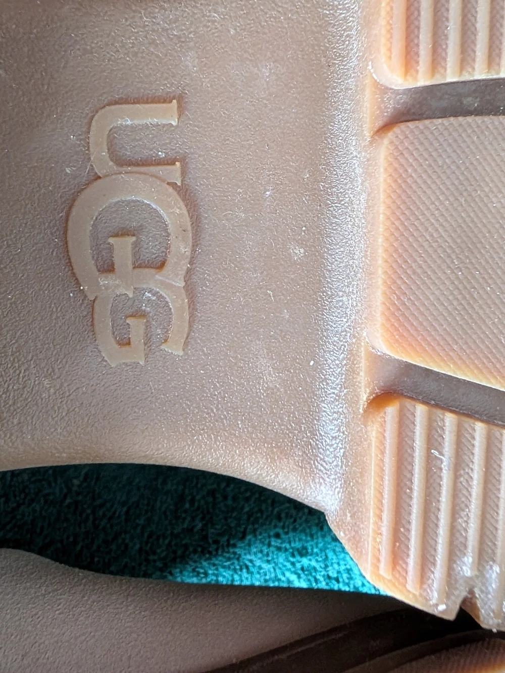UGG Women's Suede Waterproof Round Toe Chelsea Boots in Blush Size 9.5